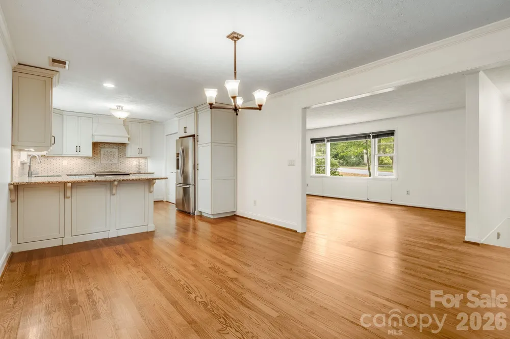 129 Whisperwood Drive Hendersonville, NC 28791