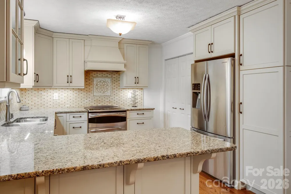 129 Whisperwood Drive Hendersonville, NC 28791