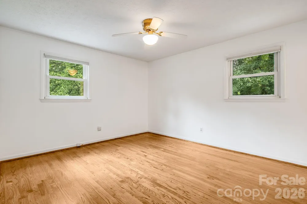 129 Whisperwood Drive Hendersonville, NC 28791