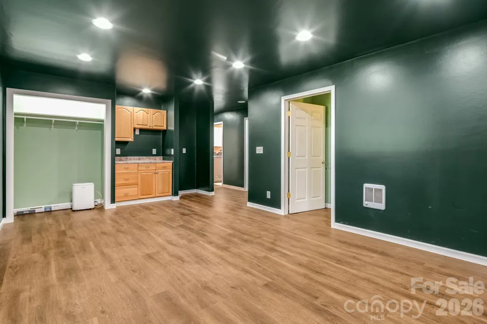 129 Whisperwood Drive Hendersonville, NC 28791