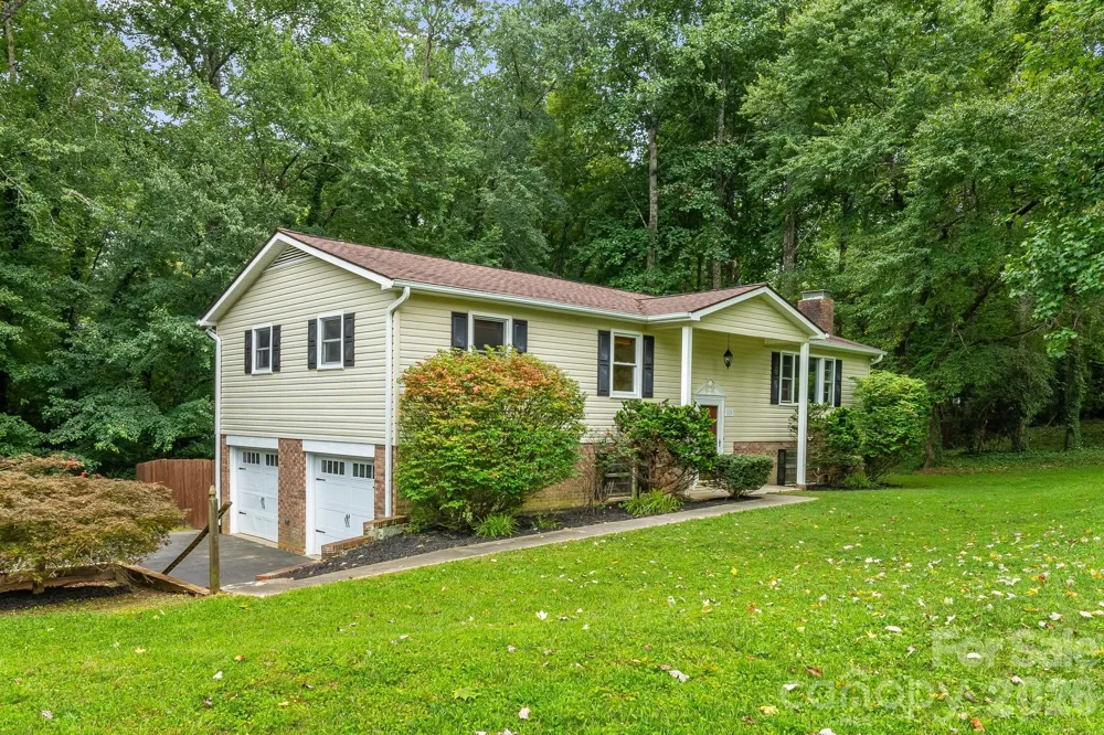 129 Whisperwood Drive Hendersonville, NC 28791