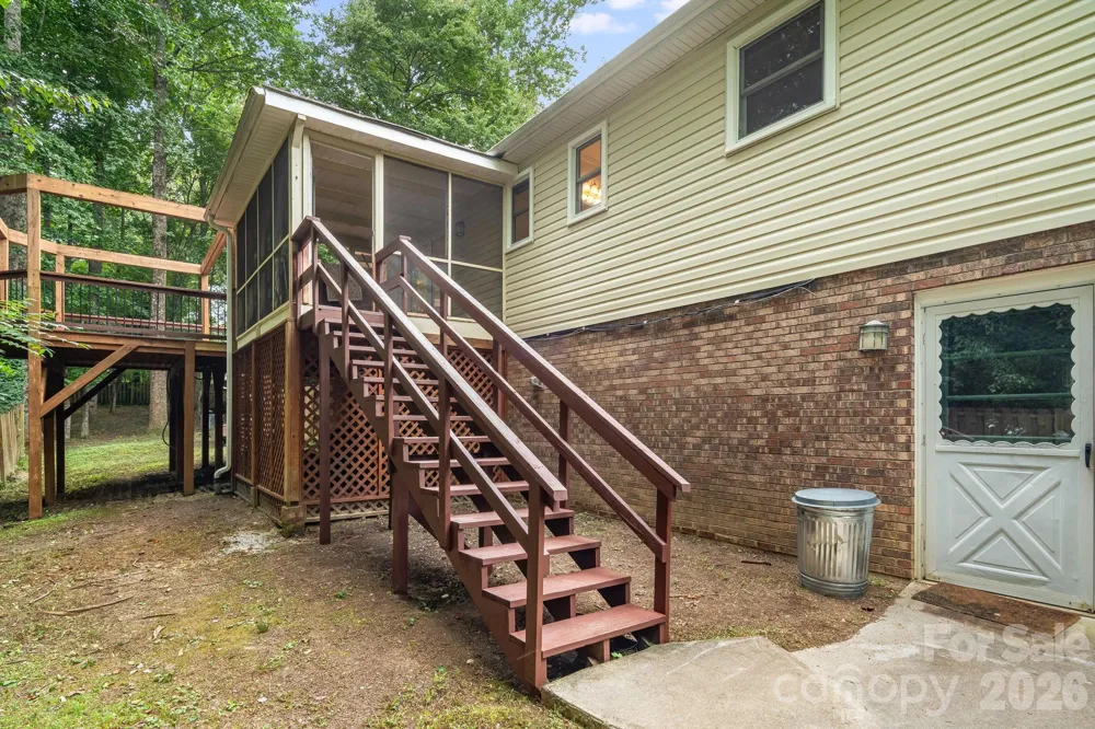 129 Whisperwood Drive Hendersonville, NC 28791