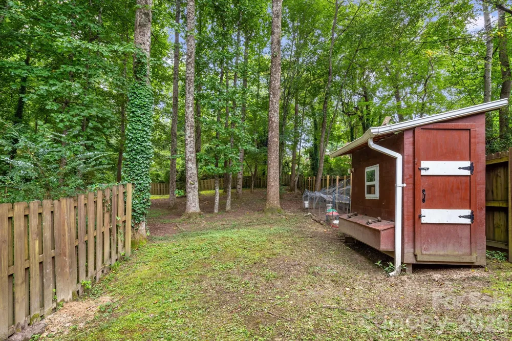 129 Whisperwood Drive Hendersonville, NC 28791