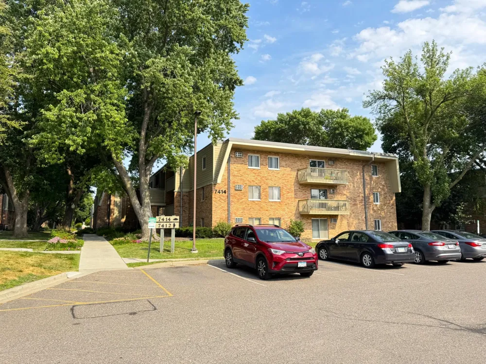 7414 W 22nd Street #306 Saint Louis Park, MN 55426