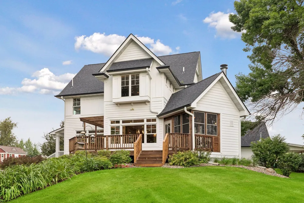 6225 Fairbanks Avenue Webster, MN 55088