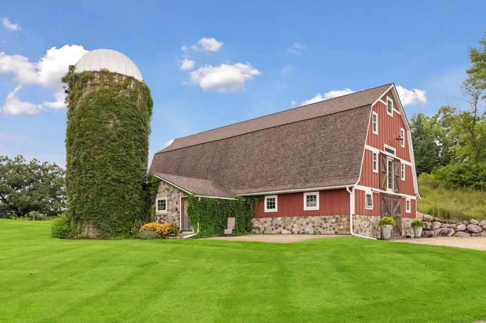 6225 Fairbanks Avenue Webster, MN 55088