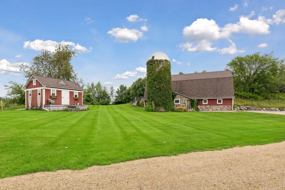 6225 Fairbanks Avenue Webster, MN 55088