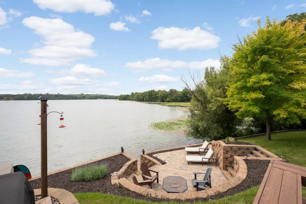 20341 Fairlawn Avenue Prior Lake, MN 55372