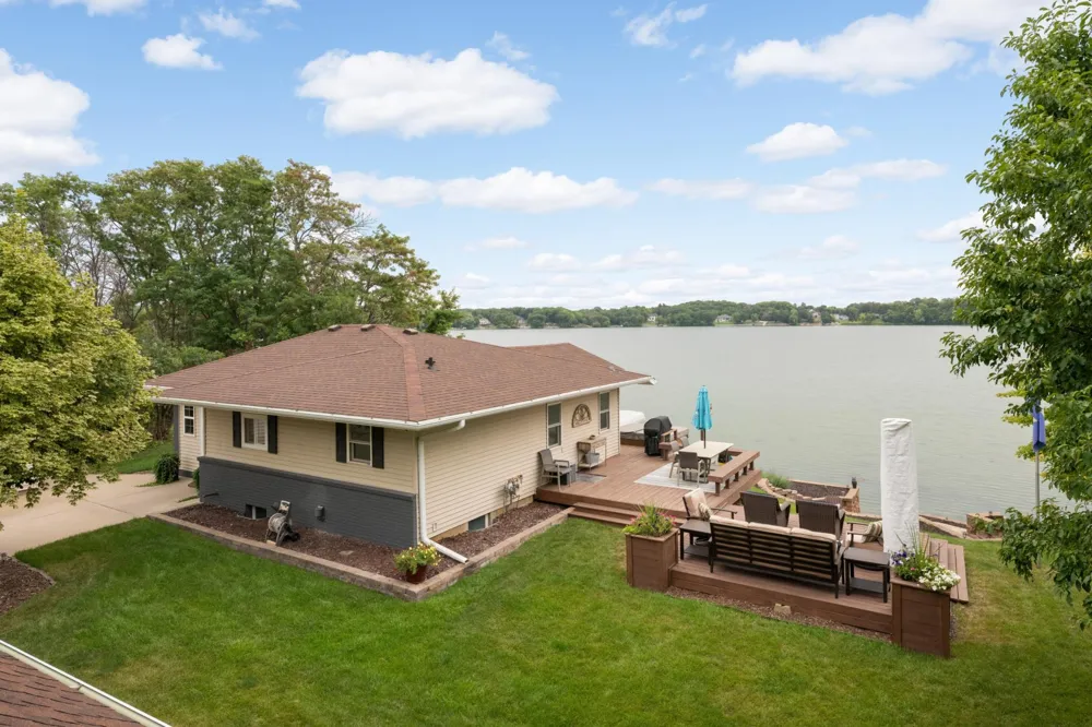 20341 Fairlawn Avenue Prior Lake, MN 55372