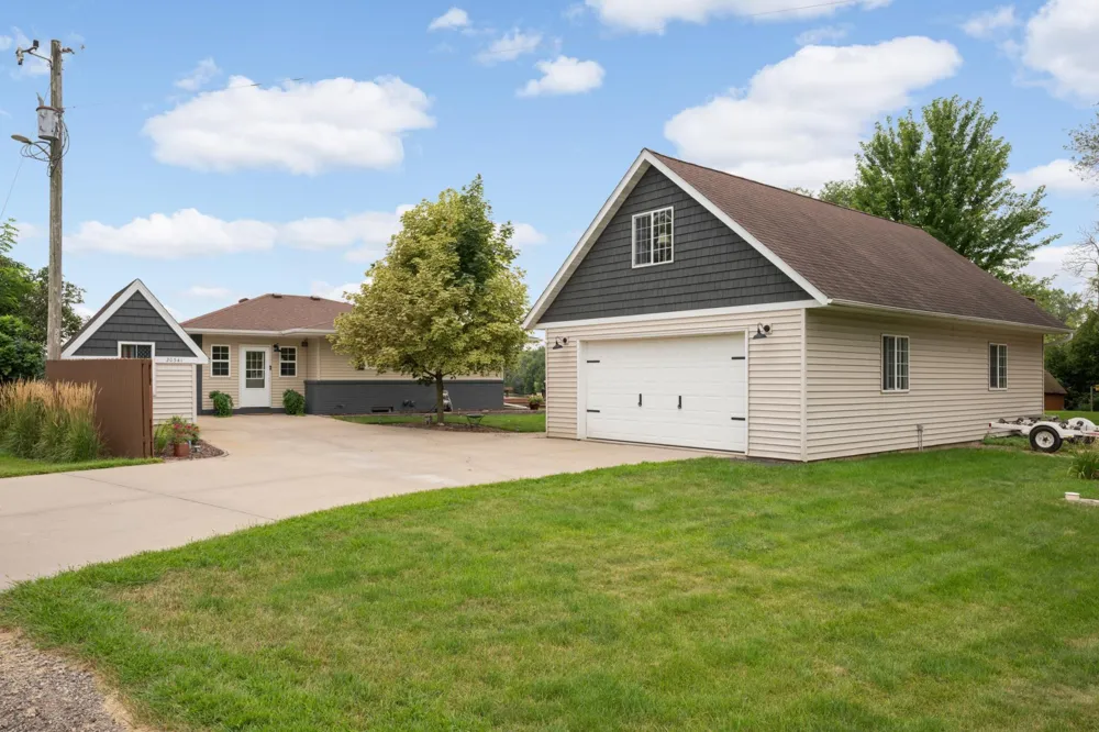 20341 Fairlawn Avenue Prior Lake, MN 55372