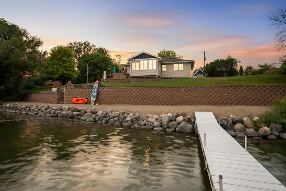 20341 Fairlawn Avenue Prior Lake, MN 55372