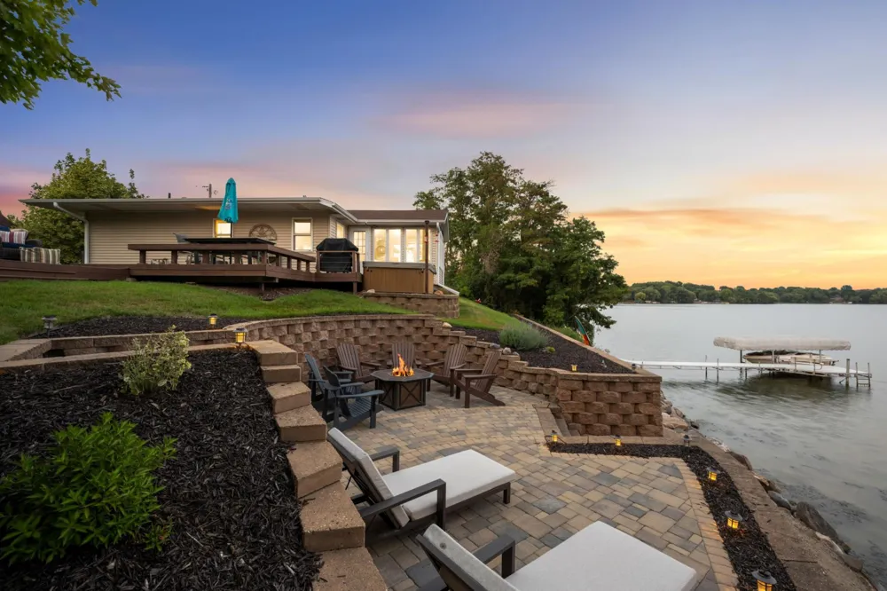 20341 Fairlawn Avenue Prior Lake, MN 55372