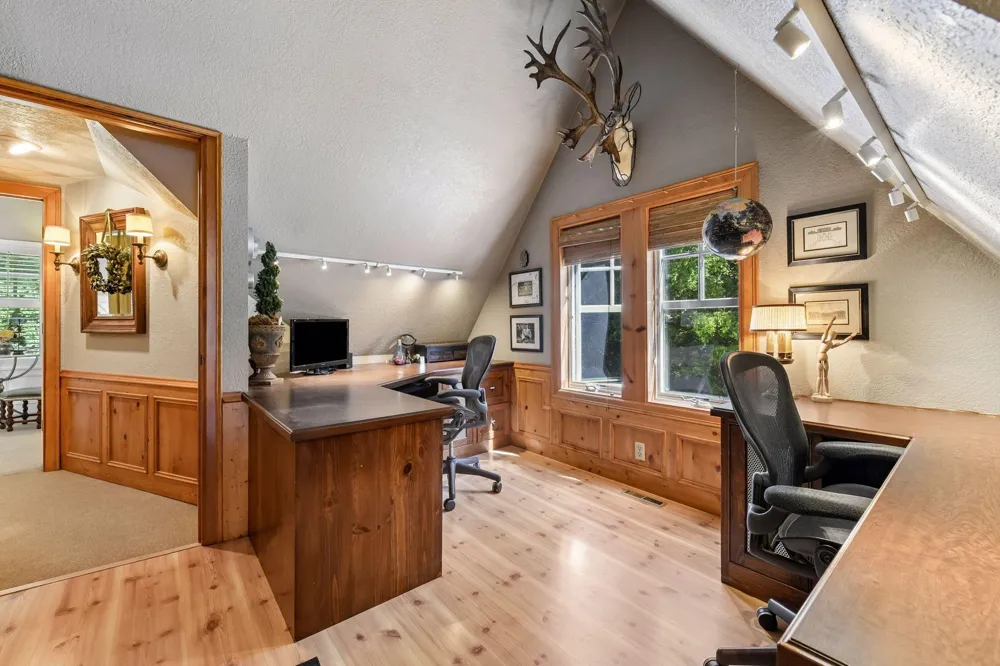 6880 Lotus Trail Chanhassen, MN 55317