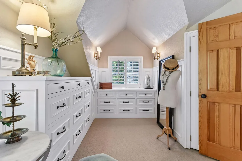 6880 Lotus Trail Chanhassen, MN 55317