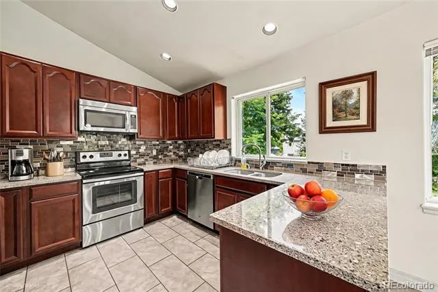 524 E 16th Avenue Longmont, CO 80504