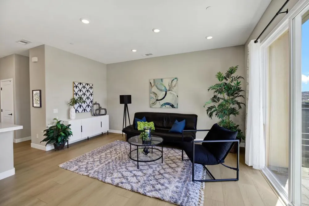 1220 Sunrise View #101 San Marcos, CA 92078