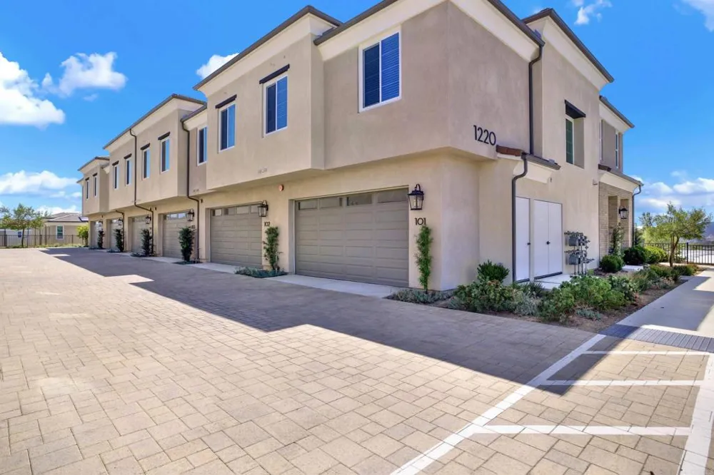 1220 Sunrise View #101 San Marcos, CA 92078