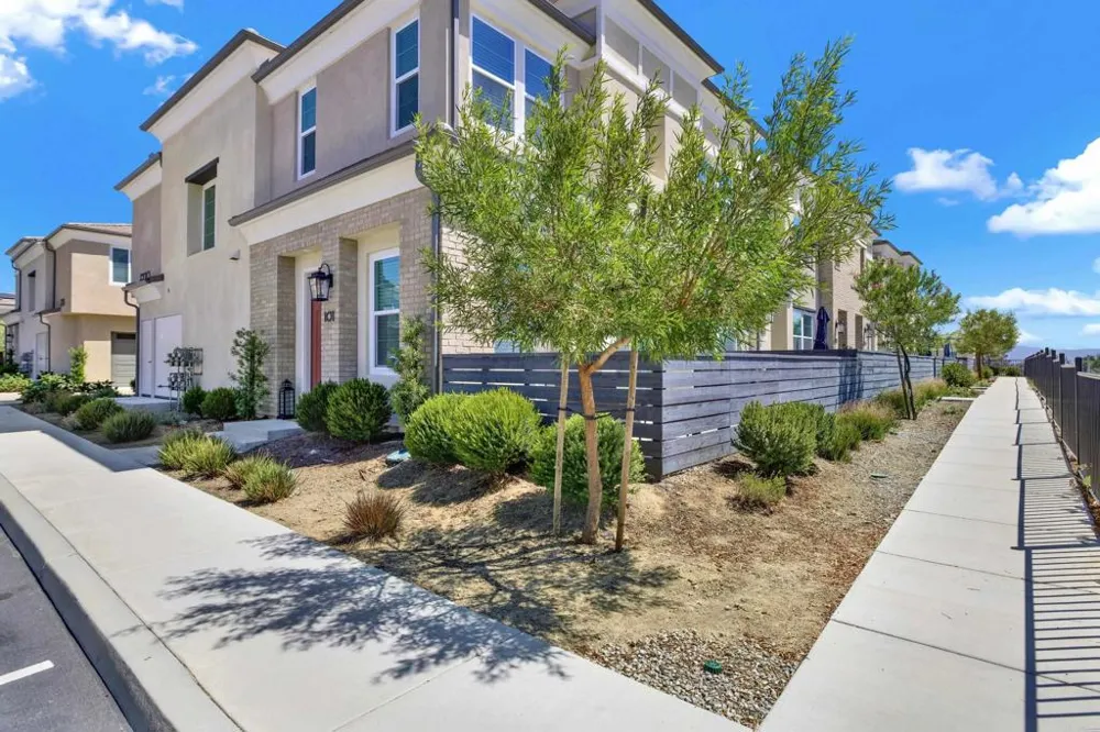1220 Sunrise View #101 San Marcos, CA 92078