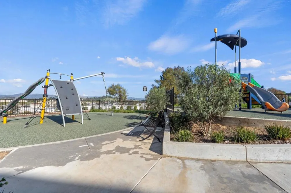1220 Sunrise View #101 San Marcos, CA 92078