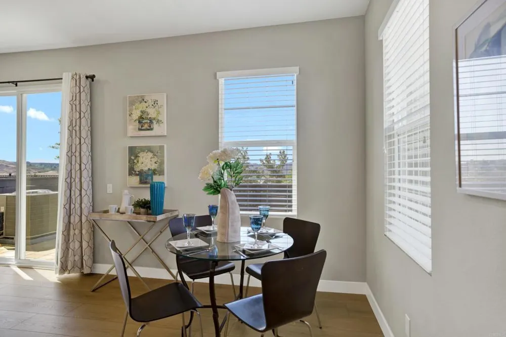 1220 Sunrise View #101 San Marcos, CA 92078