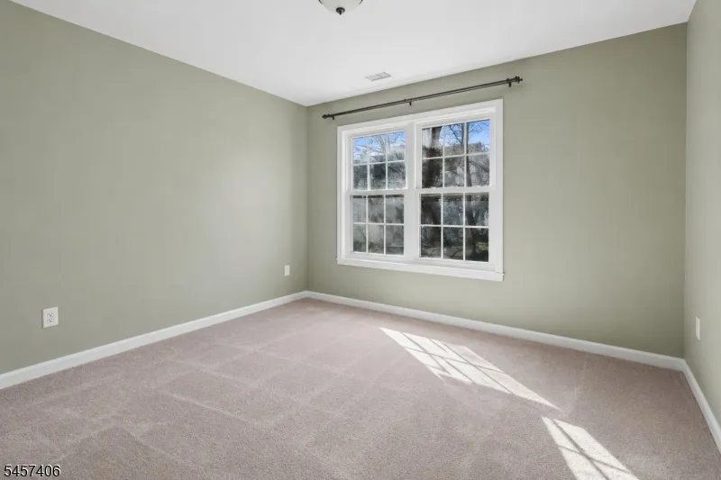 74 Boston St Newark City, NJ 07103