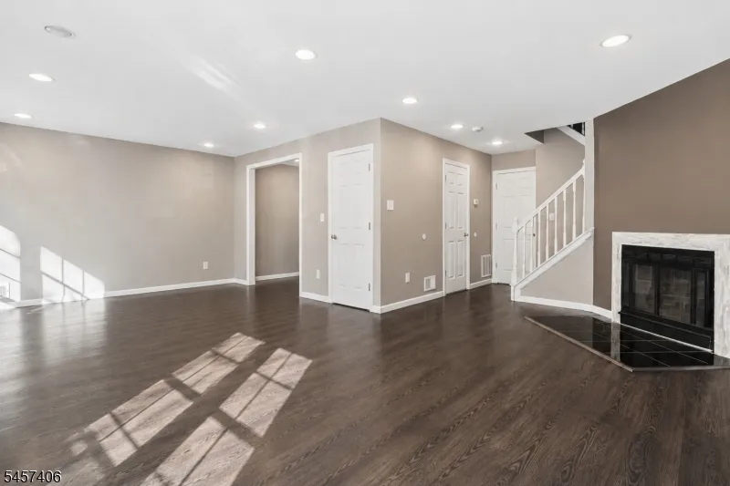 74 Boston St Newark City, NJ 07103