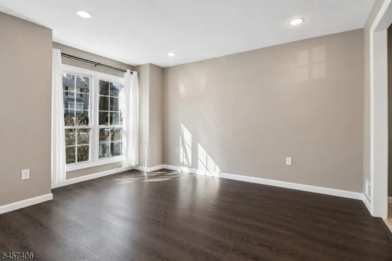 74 Boston St Newark City, NJ 07103