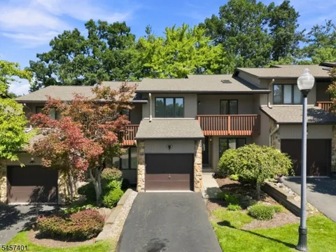 5 Wedgewood Drive