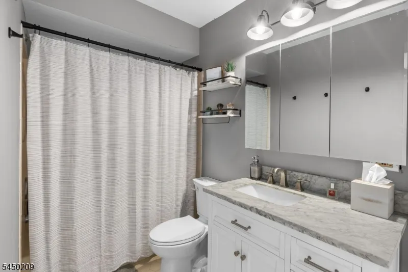 39 Shilling Way #192 Unit 192 Jackson, NJ 08527