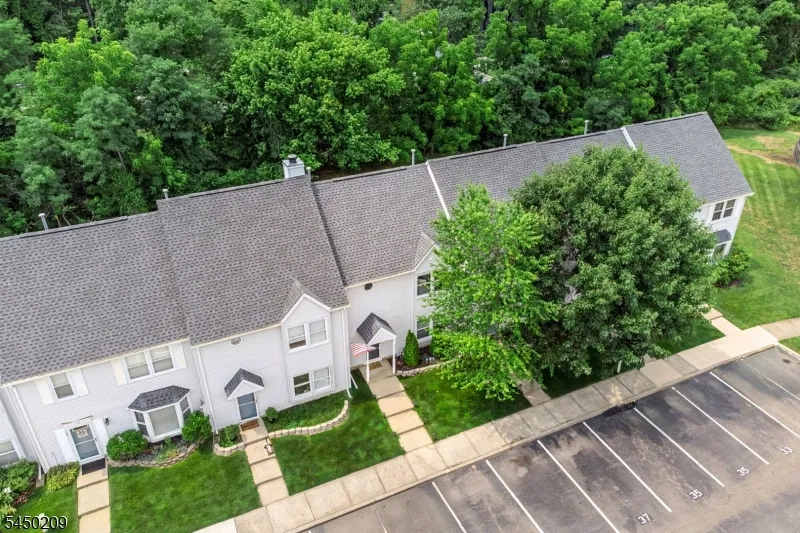 39 Shilling Way #192 Unit 192 Jackson, NJ 08527