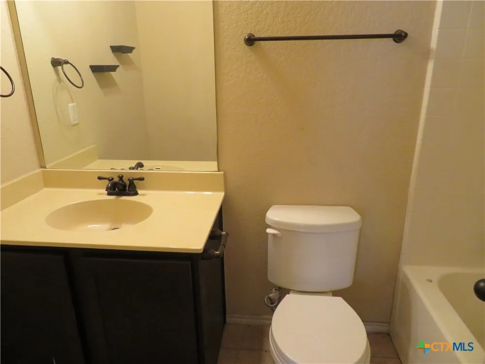 554 Creekside Circle New Braunfels, TX 78130