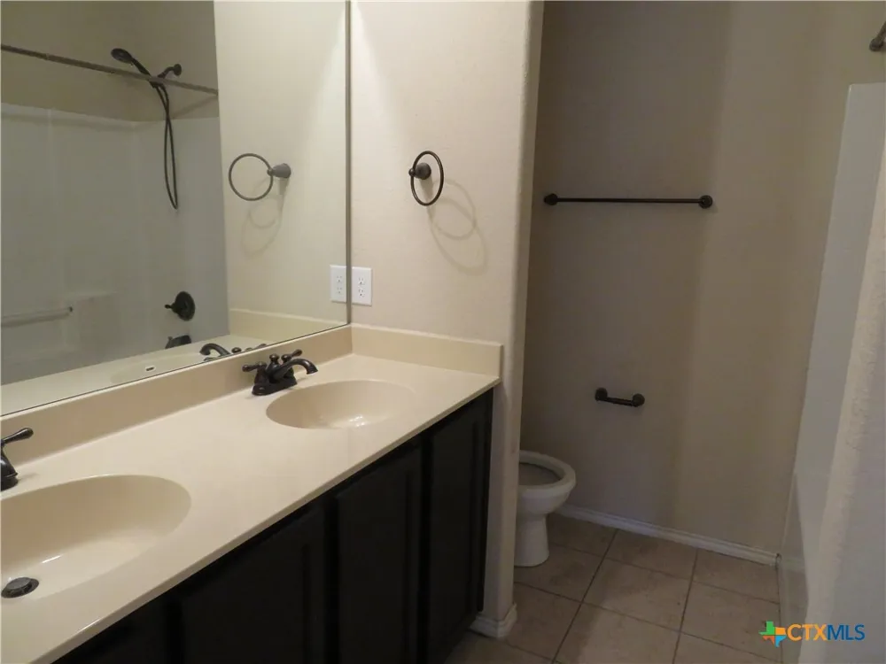 554 Creekside Circle New Braunfels, TX 78130