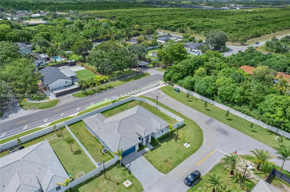 27306 SW 161st Ct #27306 Homestead, FL 33031