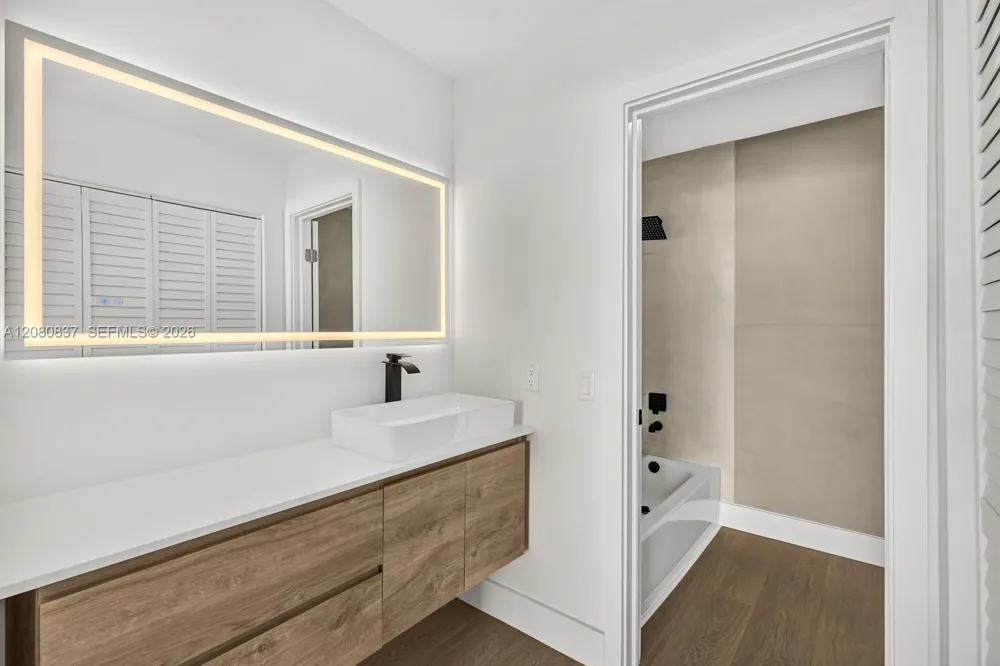 10046 NW 41st St #48-4 Doral, FL 33178