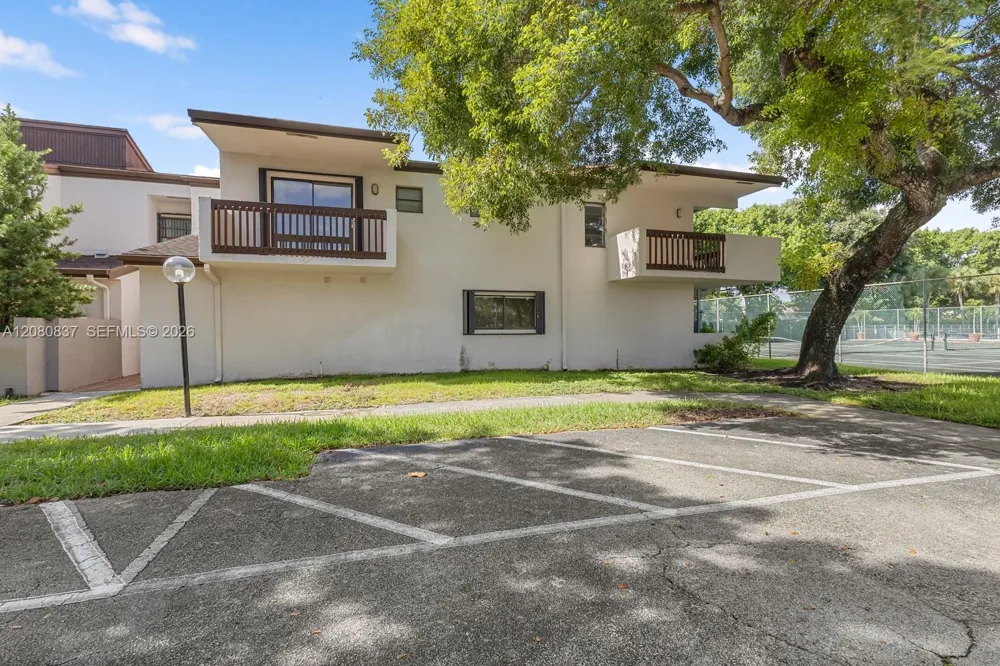 10046 NW 41st St #48-4 Doral, FL 33178
