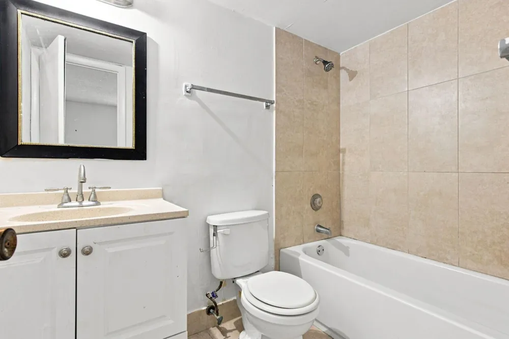 3280 SPANISH MOSS TERRACE #403 Lauderhill, FL 33319