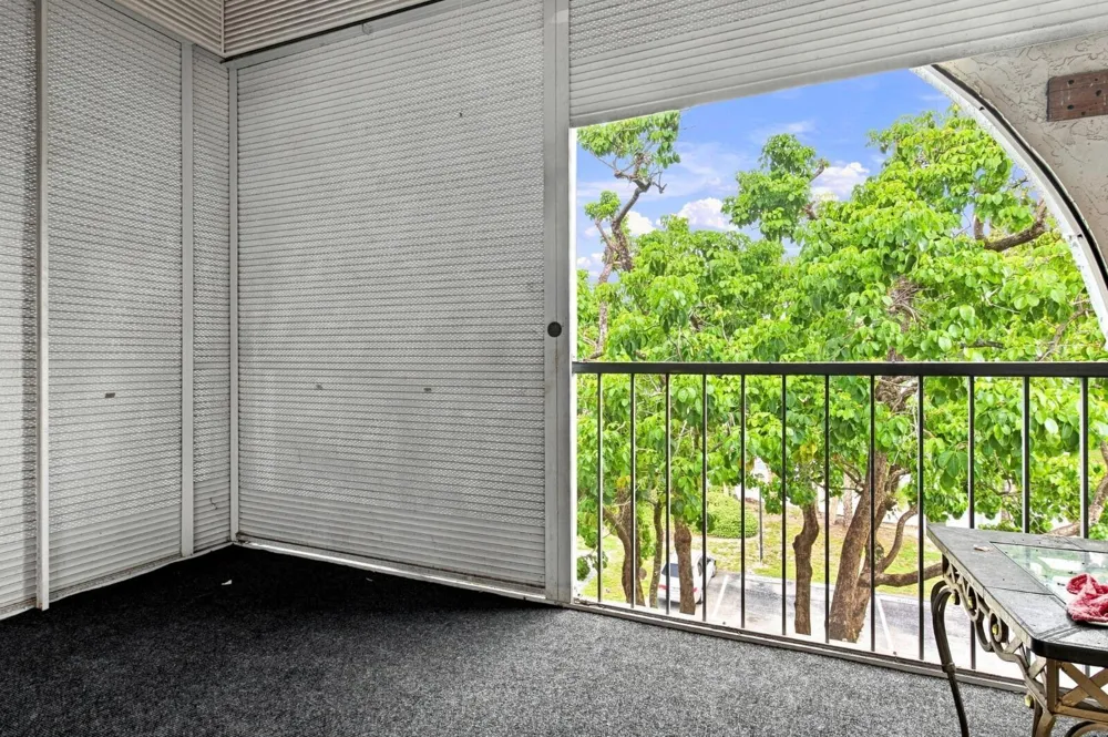 3280 SPANISH MOSS TERRACE #403 Lauderhill, FL 33319