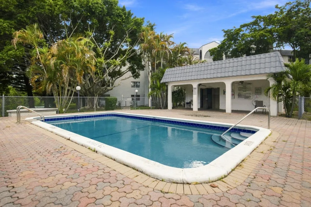 3280 SPANISH MOSS TERRACE #403 Lauderhill, FL 33319