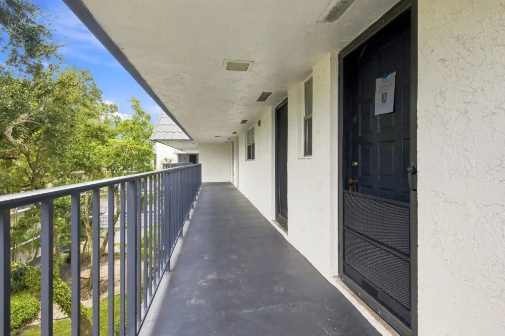 3280 SPANISH MOSS TERRACE #403 Lauderhill, FL 33319