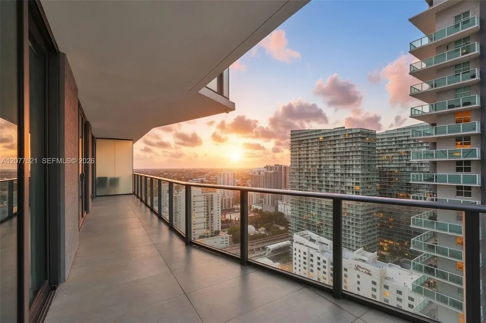 1300 S Miami Ave #2811 Miami, FL 33130