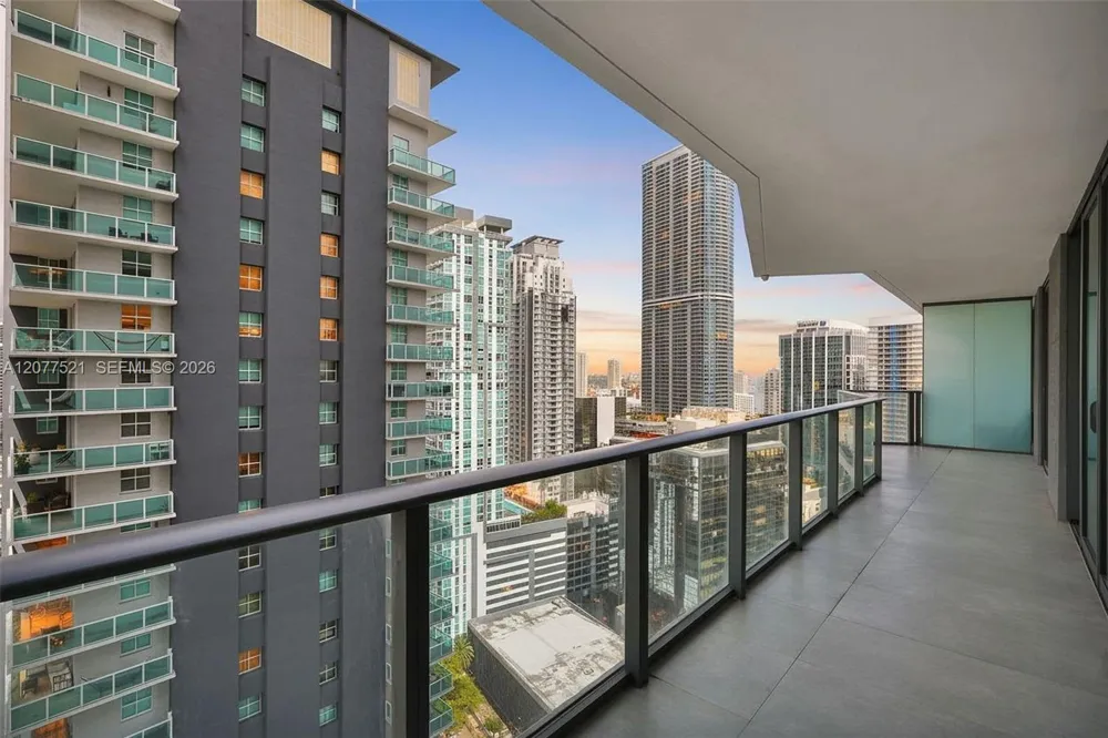 1300 S Miami Ave #2811 Miami, FL 33130