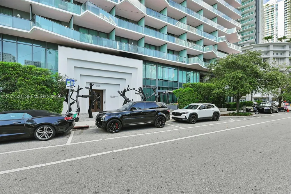 1300 S Miami Ave #2811 Miami, FL 33130