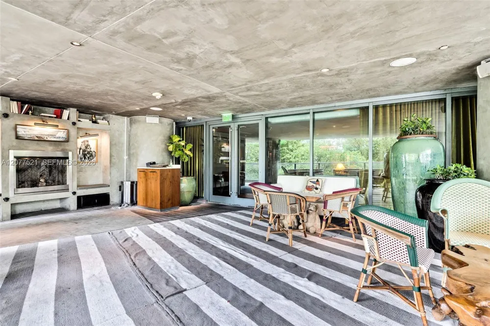 1300 S Miami Ave #2811 Miami, FL 33130