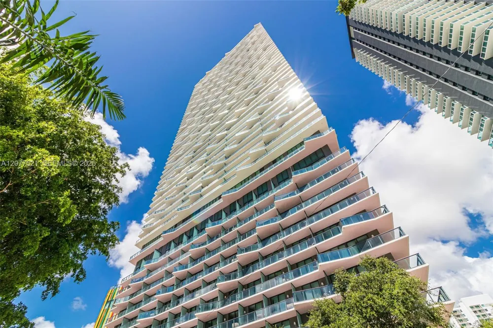 1300 S Miami Ave #2811 Miami, FL 33130
