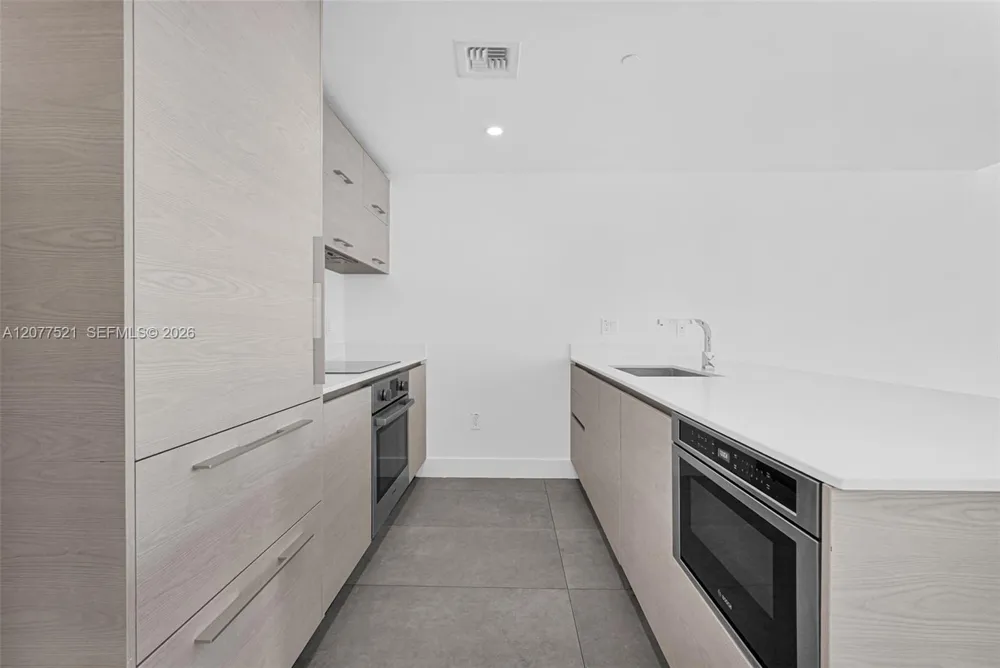 1300 S Miami Ave #2811 Miami, FL 33130