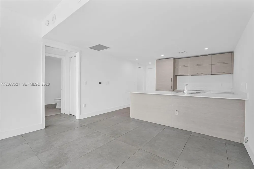 1300 S Miami Ave #2811 Miami, FL 33130