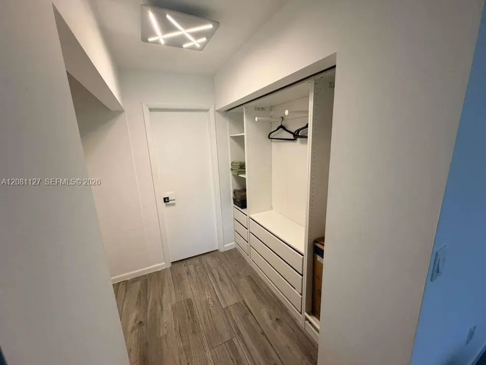 200 178th Dr #606 Sunny Isles Beach, FL 33160
