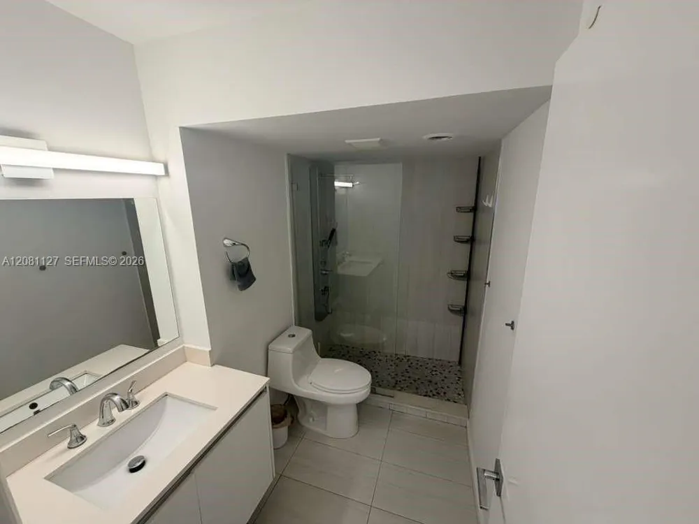 200 178th Dr #606 Sunny Isles Beach, FL 33160