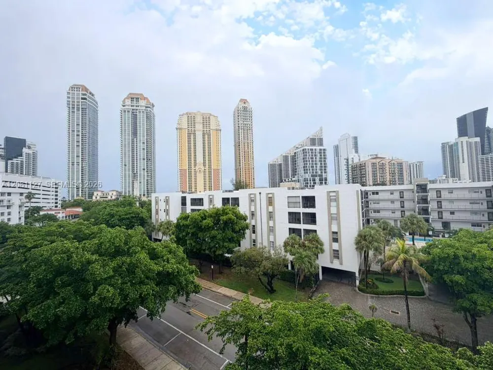 200 178th Dr #606 Sunny Isles Beach, FL 33160