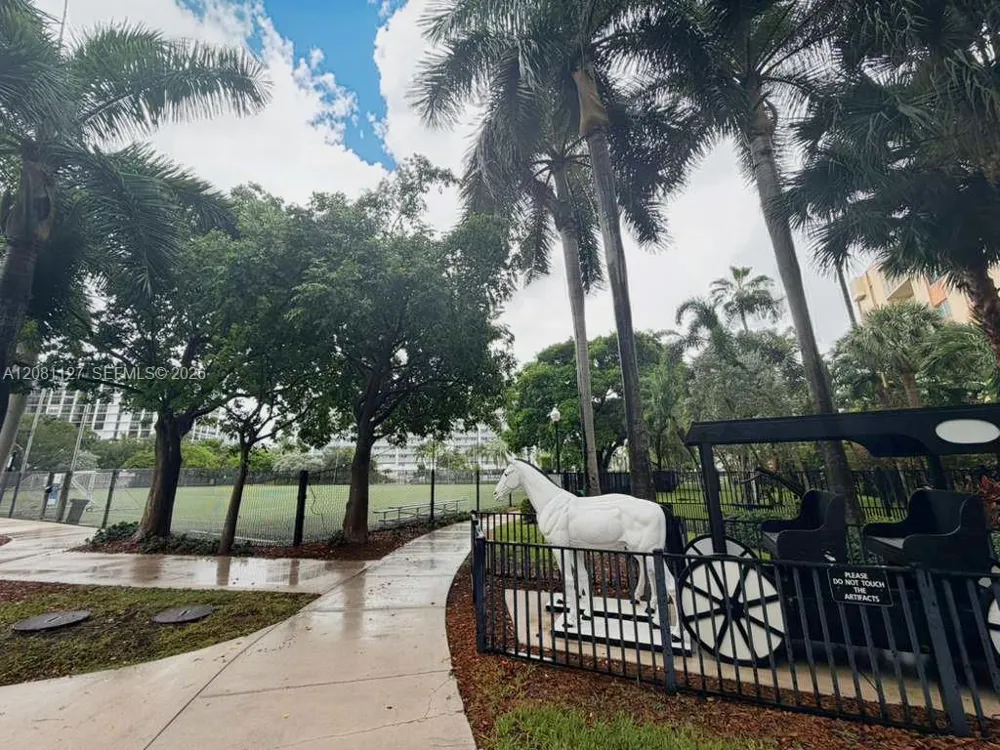 200 178th Dr #606 Sunny Isles Beach, FL 33160